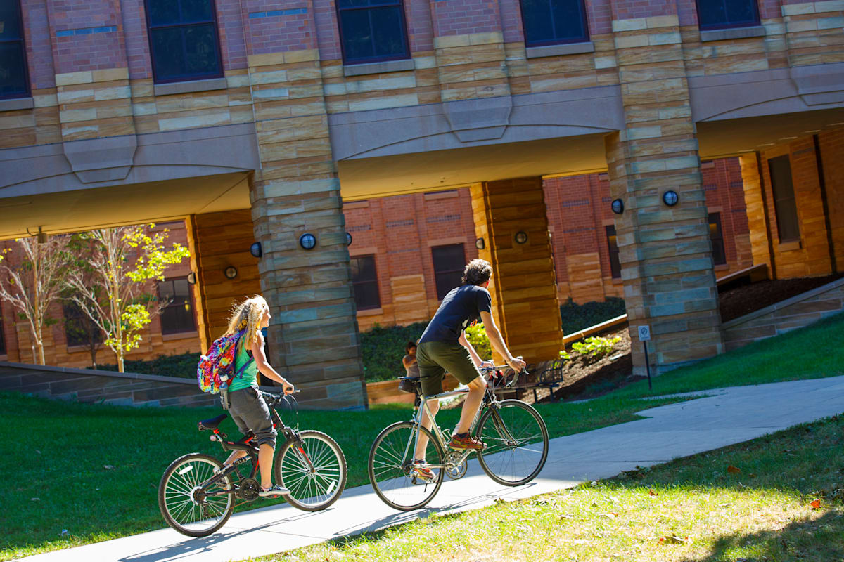 ISU - Bloomington-Normal - Living page - Carousel - Image6
