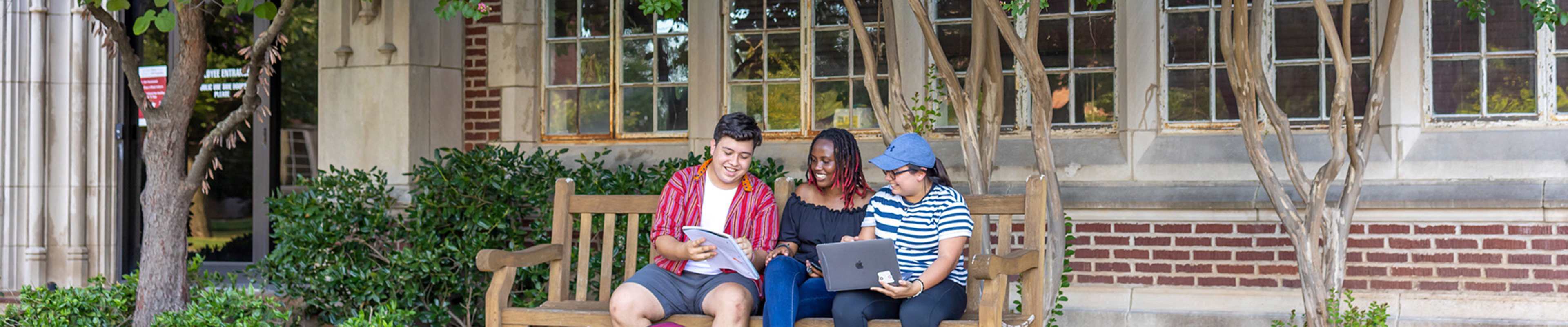 Students having a converssation